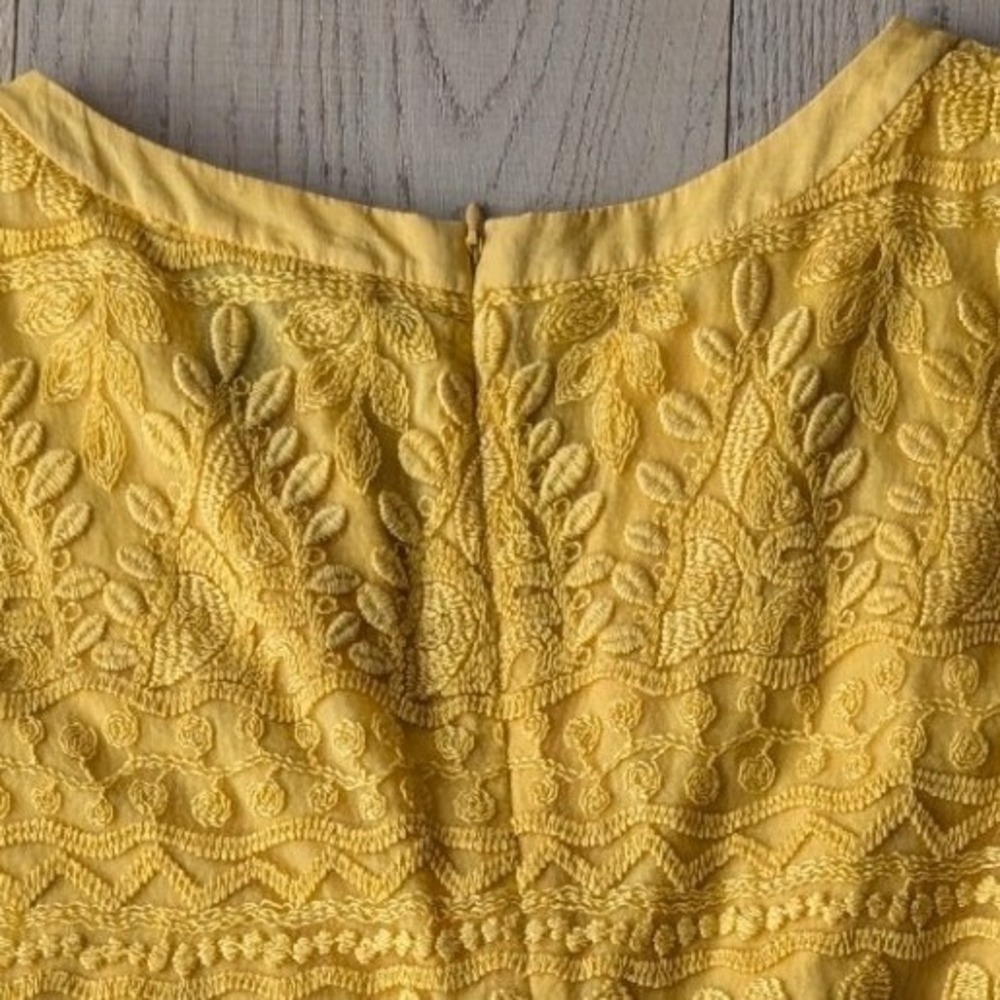 Laundry by Shelli Segal‎ Yellow Embroidered Sleeveless V Neck cotton top Size 12 - Picture 5 of 7